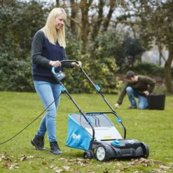 Mac Allister MSRP1400 1400W 370mm Raker & Scarifier -Flyymo Care Garden Shop mac allister msrp1400 1400w 370mm raker scarifier3663602627180 05bq