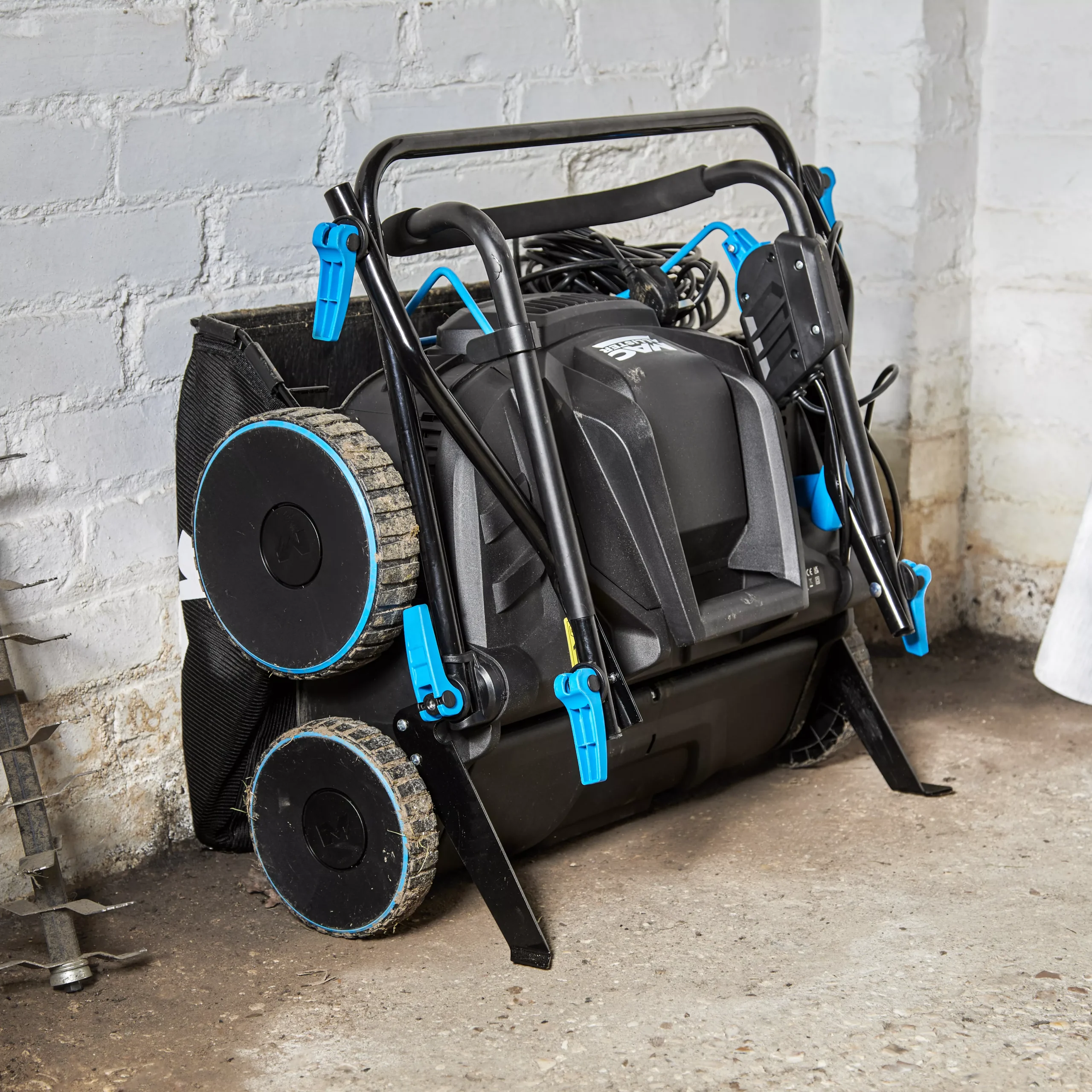 Mac Allister MSRP1800-3 930W 370mm Corded Raker & Scarifier - Image 20