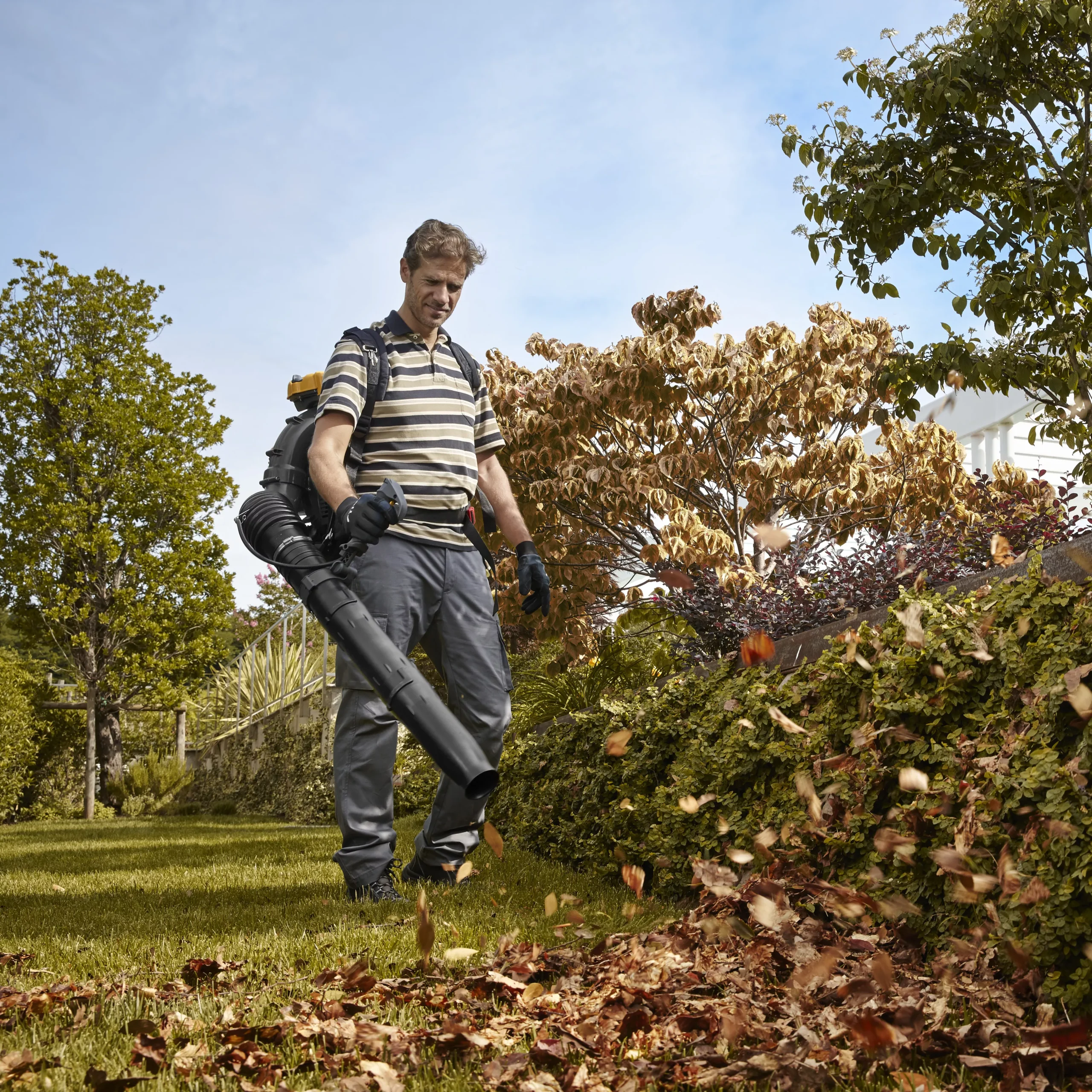 Stiga BL 980R / 255175102/ST1 76cc Petrol Garden Blower 7 Stiga BL 980R / 255175102/ST1 76cc Petrol Garden Blower - Image 7